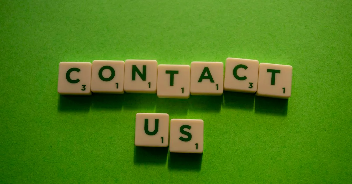E-mail Profissional (@suaempresa.com.br): Por Que Usar Gmail Pessoal Queima Vendas